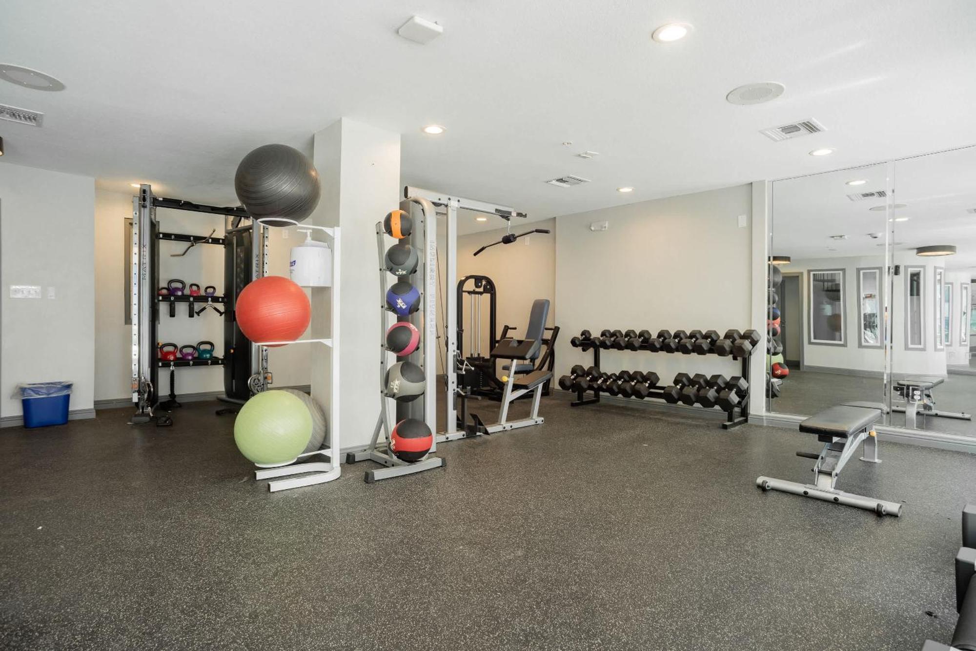 Upstay - Condo With Pool Gym Games And Bbq オースティン エクステリア 写真