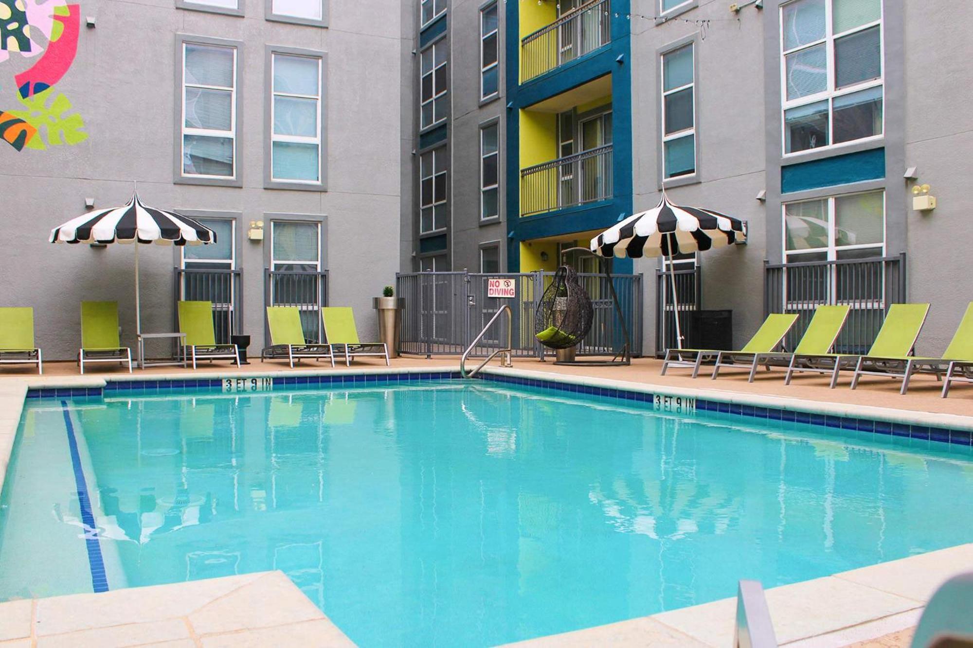 Upstay - Condo With Pool Gym Games And Bbq オースティン エクステリア 写真